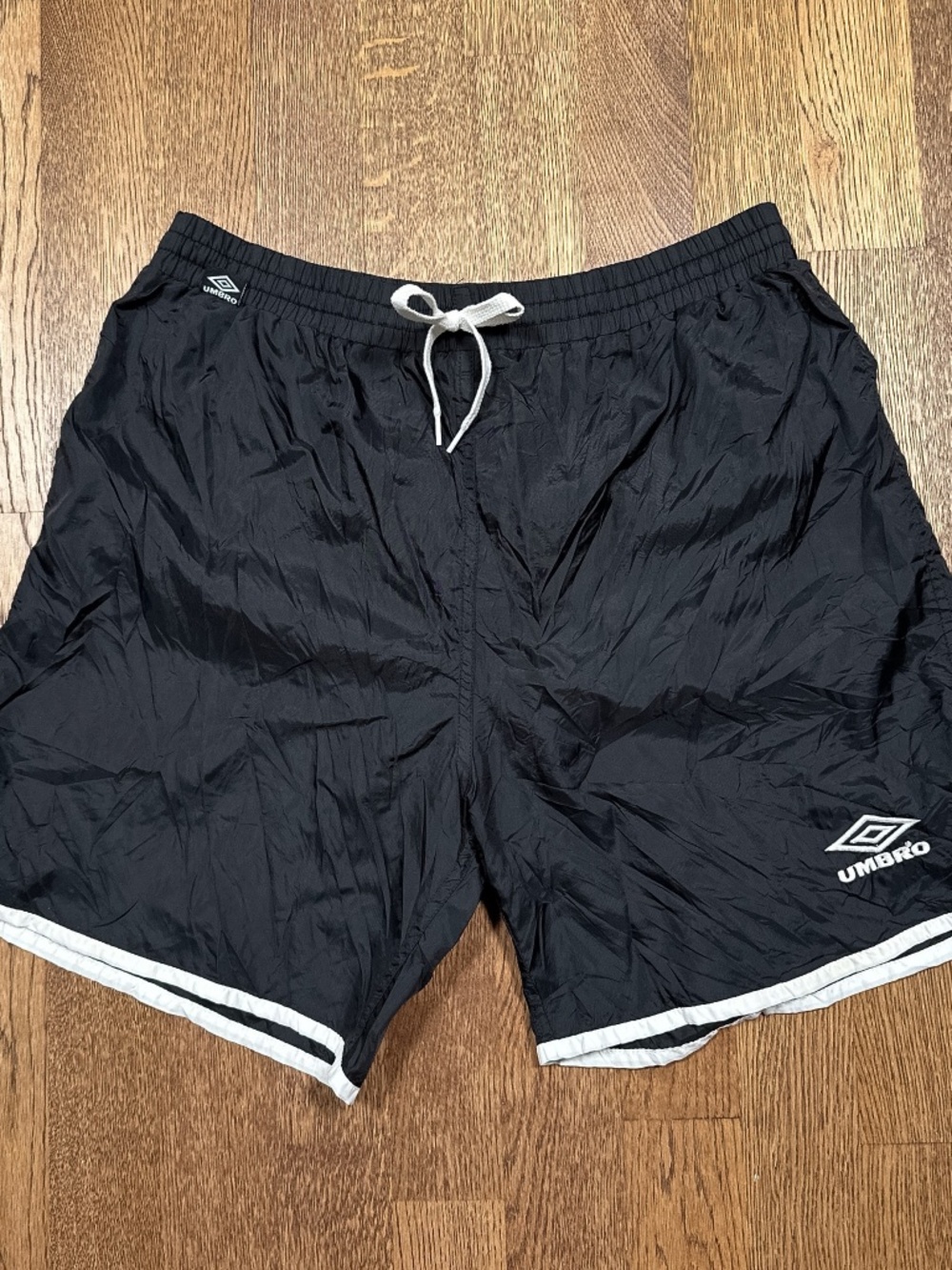Vintage 90s Umbro Mesh Lined Nylon Black White Soccer Shorts Mens Small
